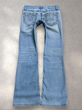 Shyanne Low Rise Bootcut Jeans